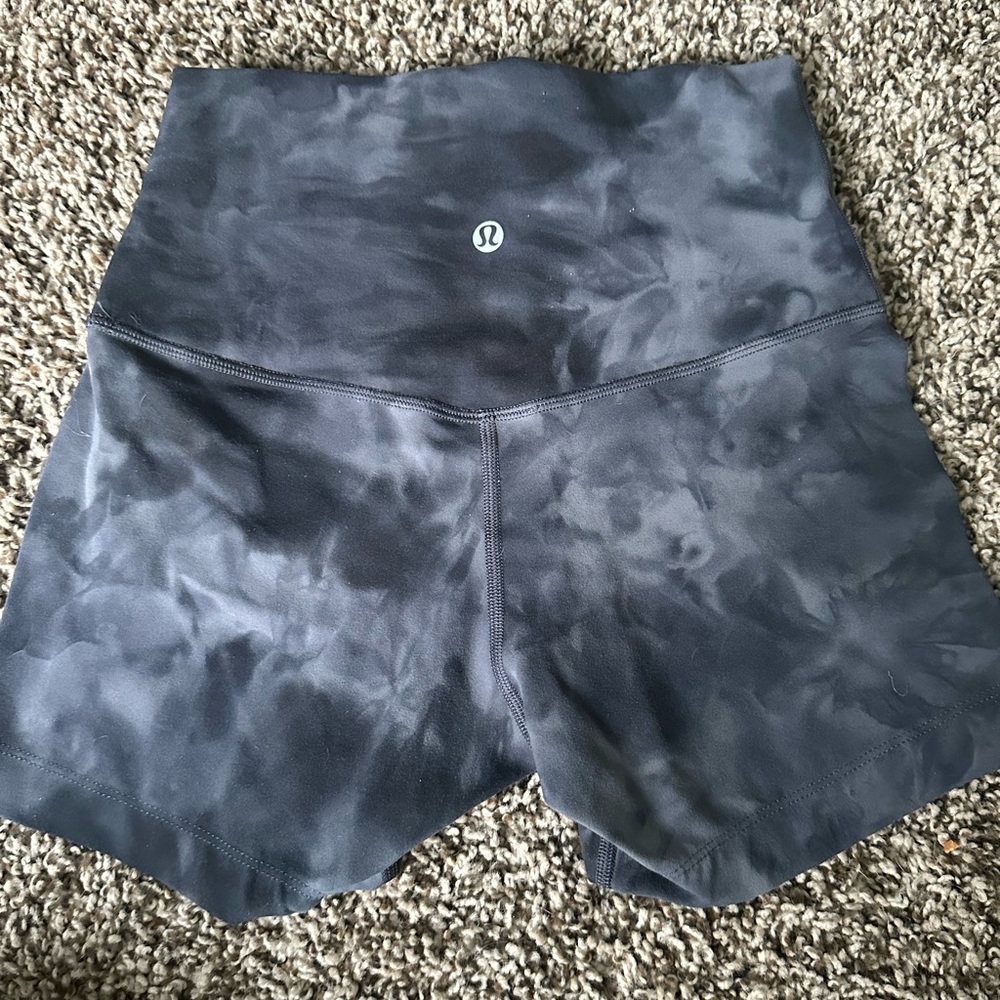 Grey lululemon align shorts size 4 4 inch